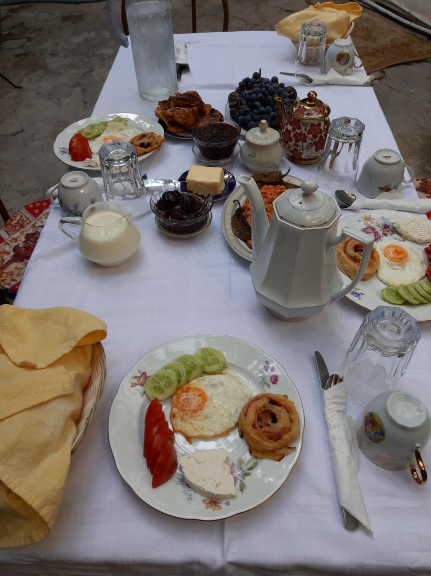 Vrenjo Guesthouse Gjirokastër Quarto foto